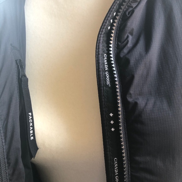 Canada Goose WOMEN'S CAMP DOWN HOODY Jacket - Picture 8 of 13